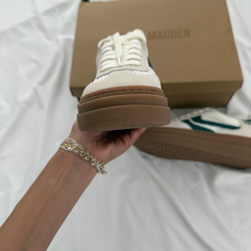 steve madden dodge platform sneakers - Picture 6 of 8